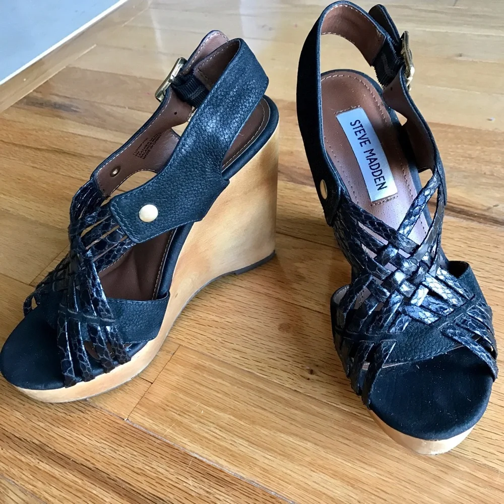 Steve Madden Black Woven Leather Wedge Sandals with Tan Wood Platform